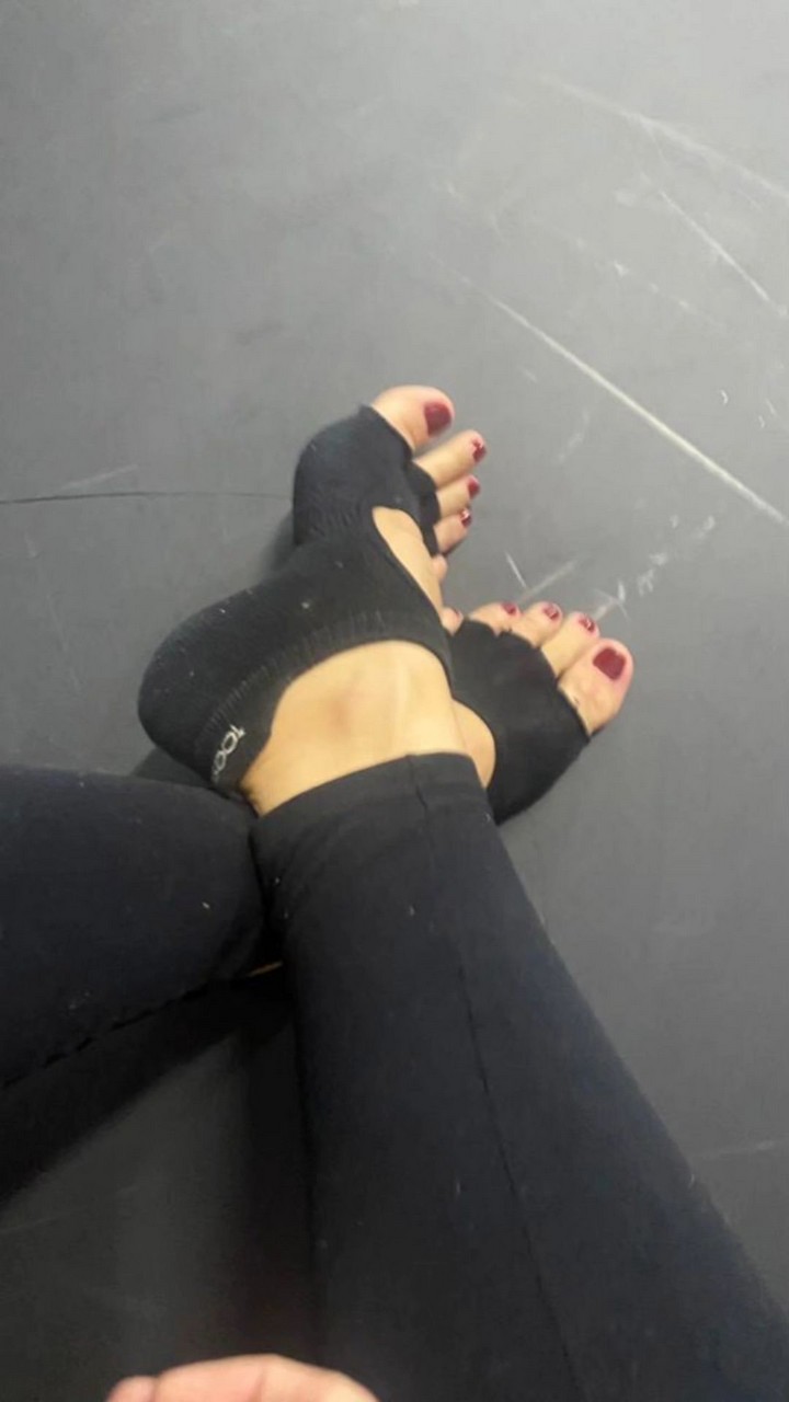 Franciely Freduzeski Feet